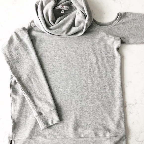 Cupcakes and Cashmere Top - Picture 2 of 3